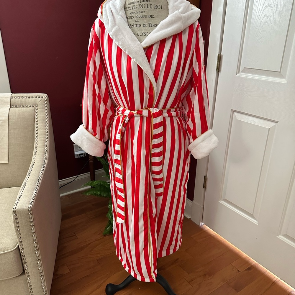 TRULY Red and White Striped Robe
